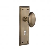 Nostalgic Warehouse 704587 - Nostalgic Warehouse New York Plate with Keyhole Passage Homestead Door Knob in Antique Brass