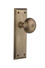 Nostalgic Warehouse 717363 - Nostalgic Warehouse New York Plate Privacy New York Door Knob in Antique Brass